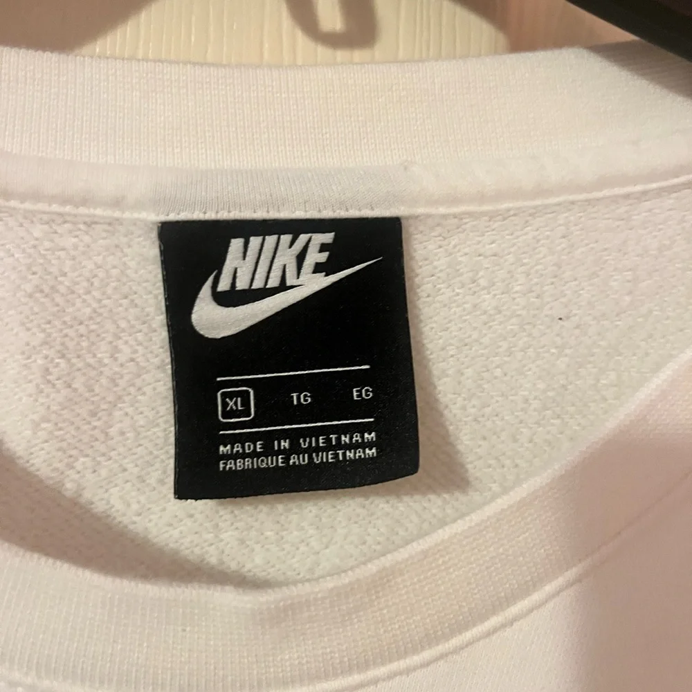 Nike Men's Sportswear Swoosh Crew Pullover Sweatshirt‎ Size XL